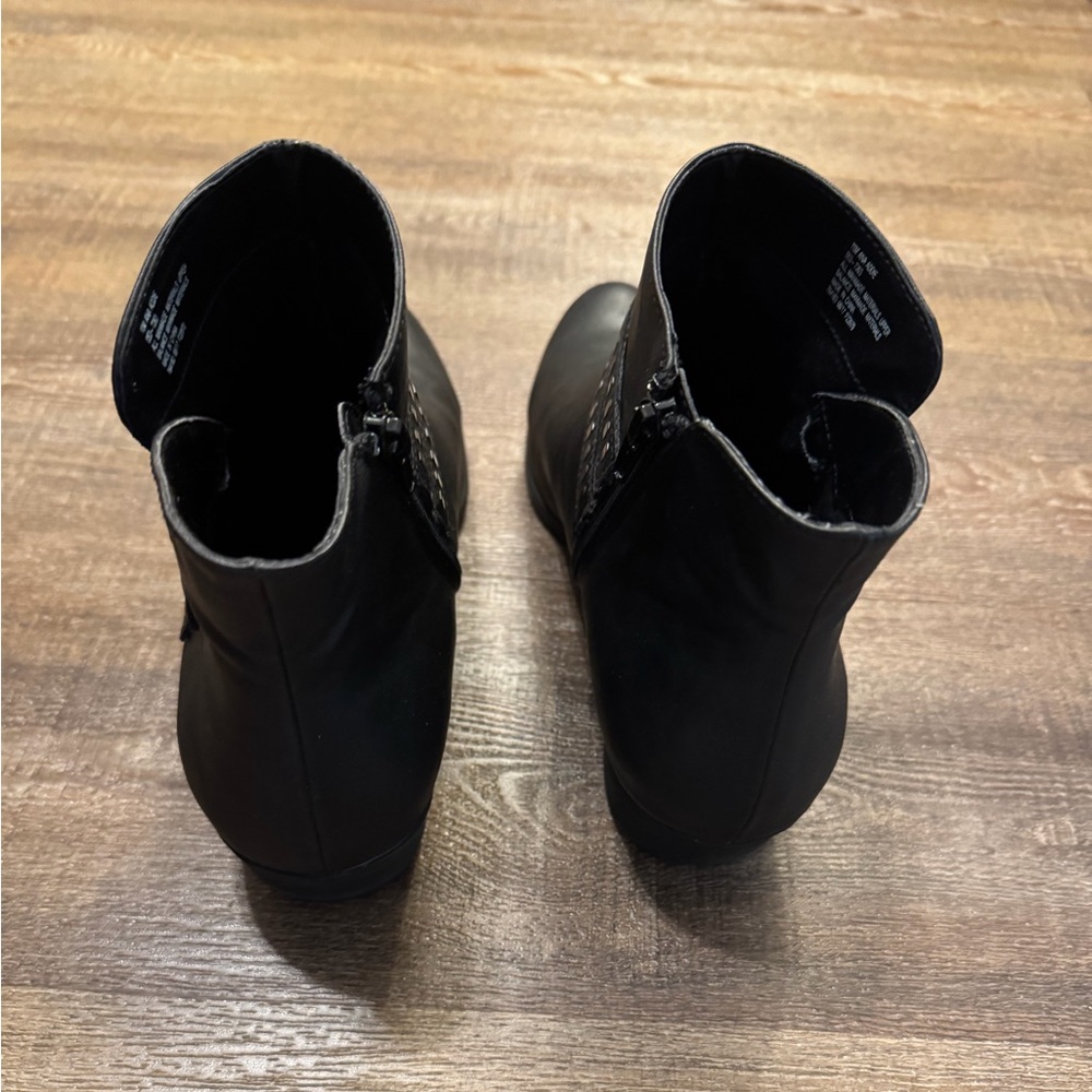 Women’s a.n.a black boots - Picture 3 of 6